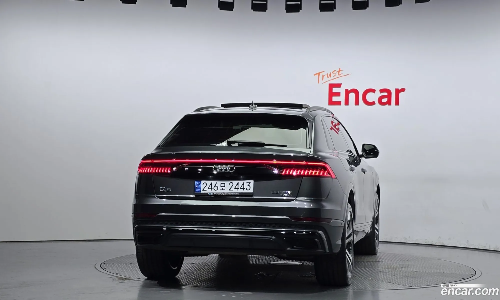 Audi Q8 55 Tfsi Quattro Premium 2023 - фотография 932566