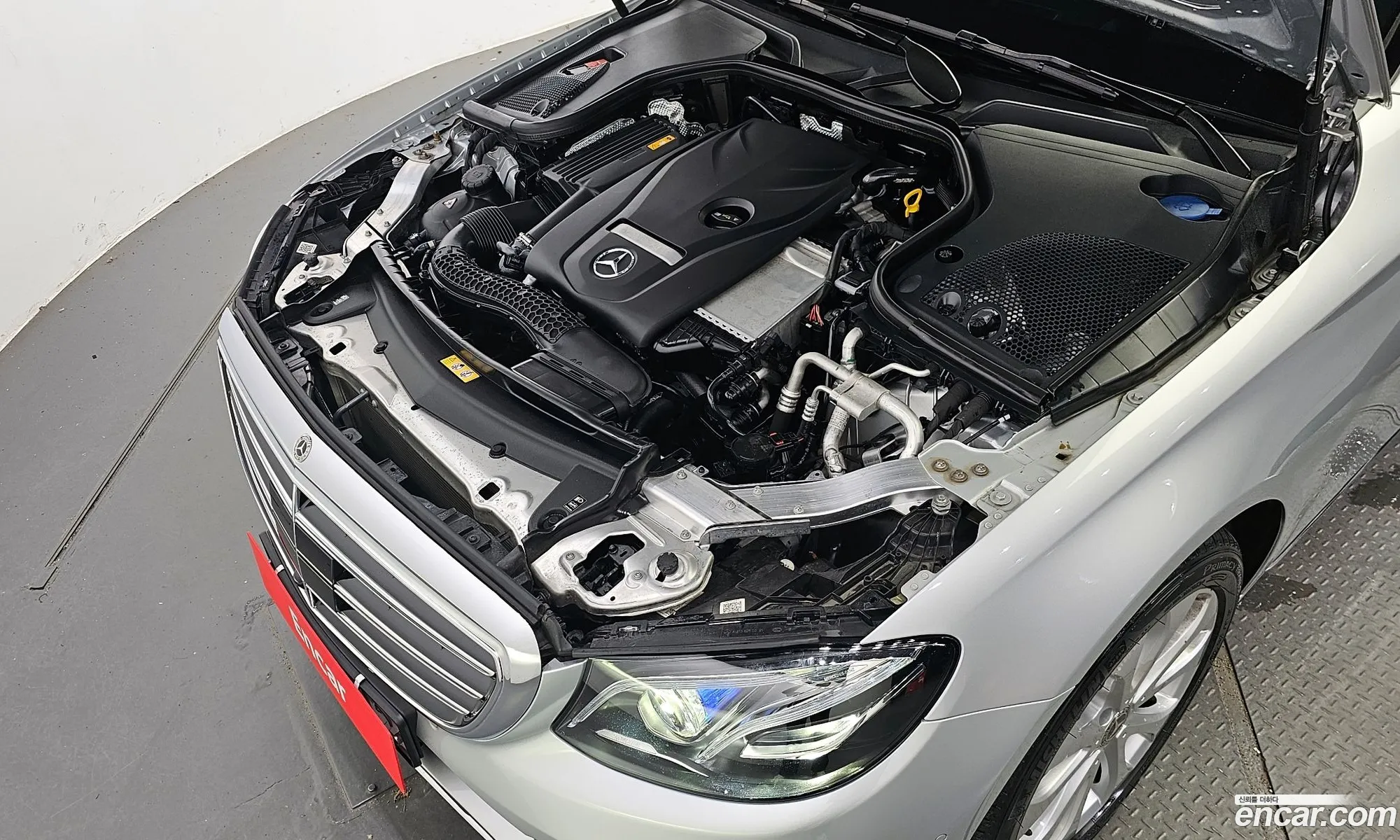 Mercedes-Benz E-Klasse V W213 S213 C238 E300 4Matic Exclusive 2020 - фотография 17998750