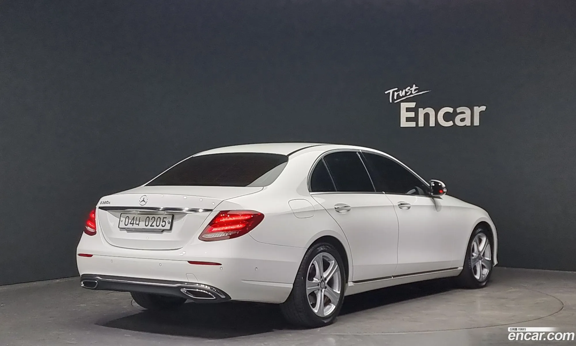 Mercedes-Benz E-Klasse E220D Avant Garde 2017 - фотография 17998722
