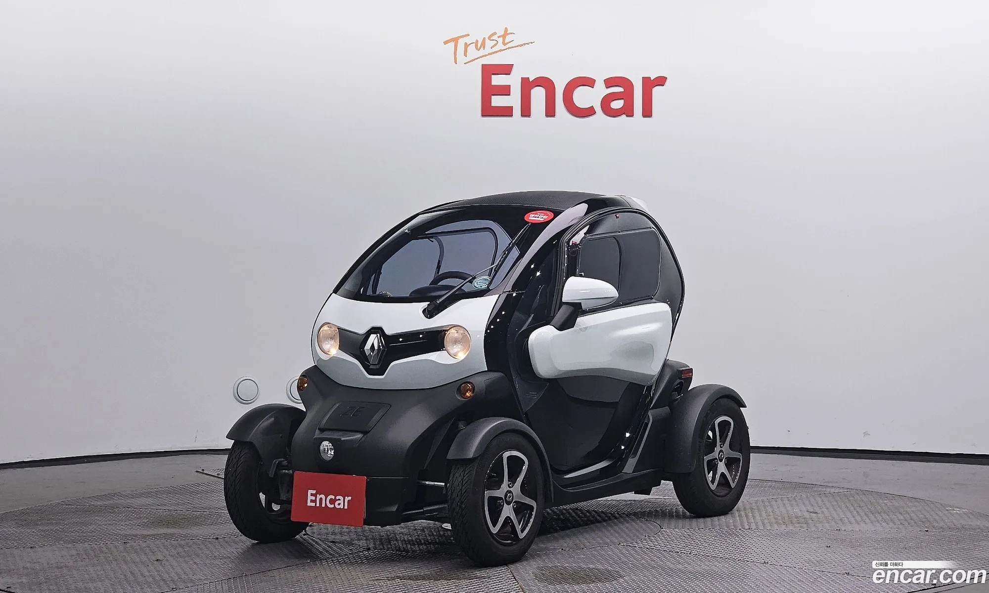 Renault Samsung Twizy Intense 2-Seater 2020 - фотография 1288696