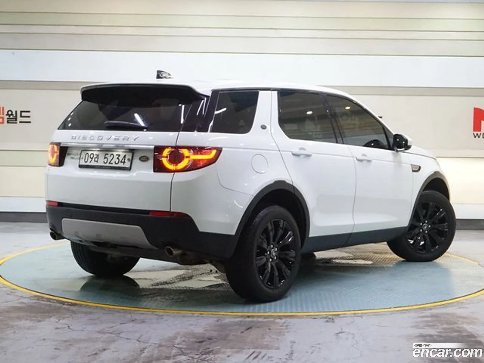 Land Rover Discovery Sport 20 Td4 Hse Luxury 2017 - фотография 7819970