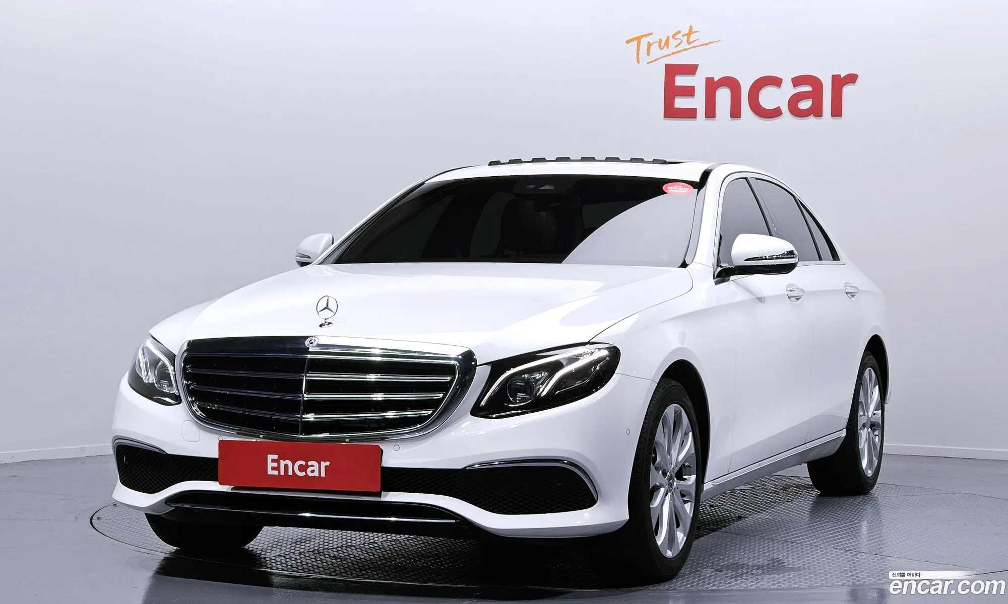 Mercedes-Benz E-Klasse V W213 S213 C238 E220D 4Matic Exclusive 2019 - фотография 18080333