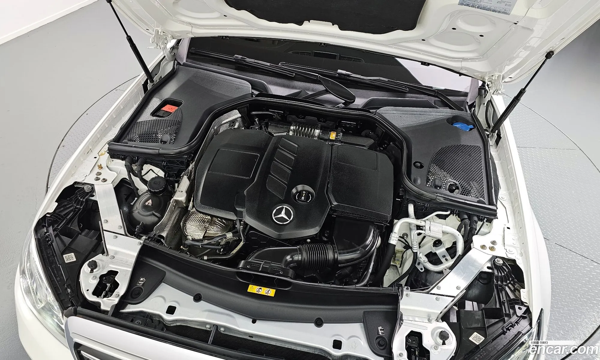Mercedes-Benz E-Klasse V W213 S213 C238 E220D 4Matic Exclusive 2019 - фотография 18080338