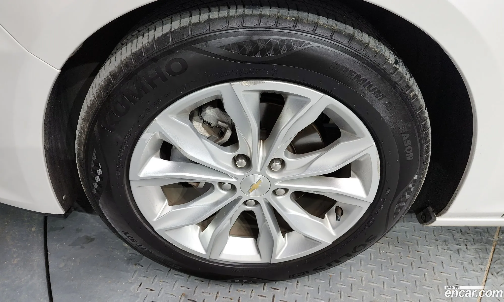 Chevrolet Malibu Ix 18 Hybrid Lt 2019 - фотография 18920597