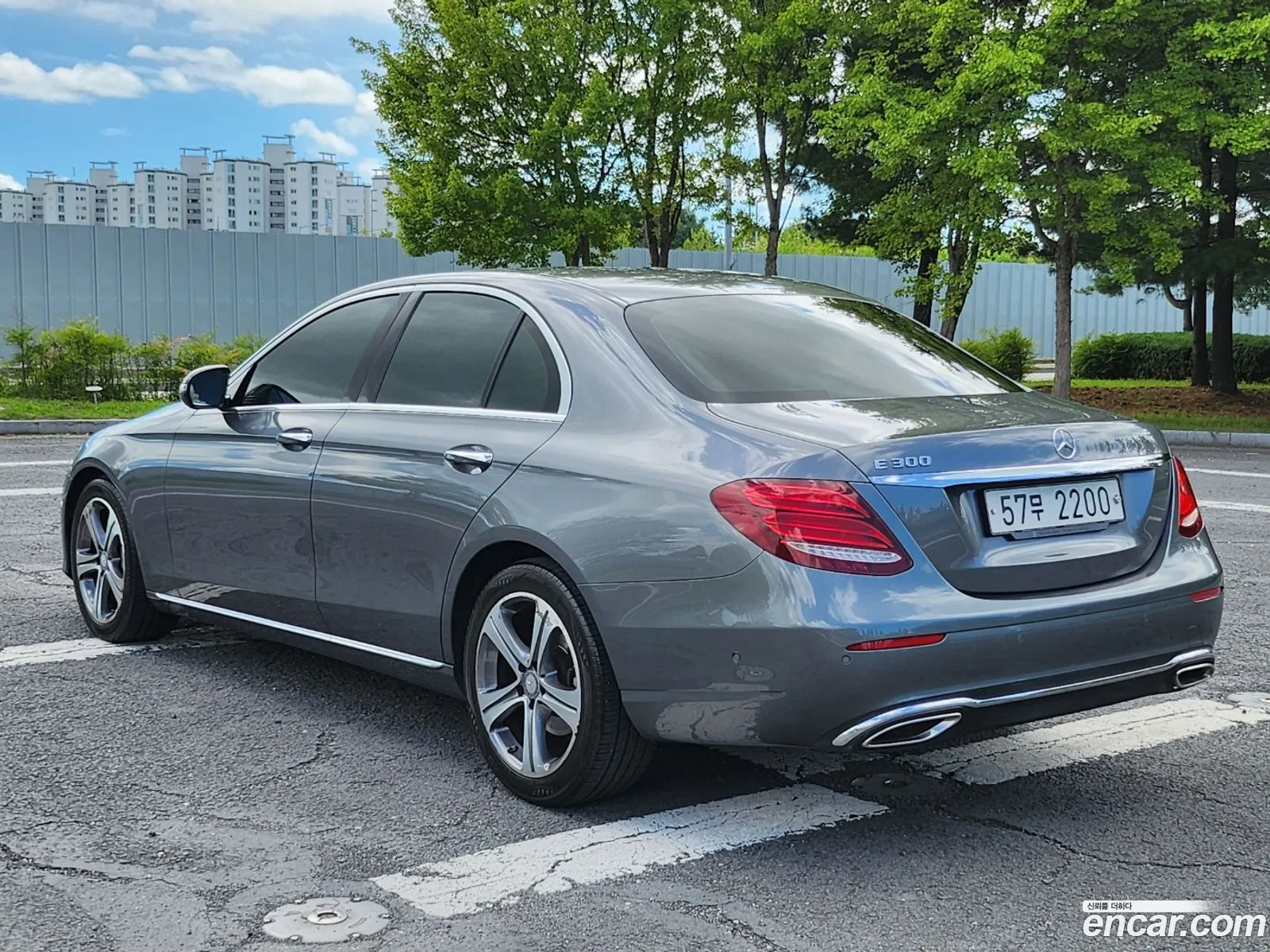 Mercedes E-Class W213 E300 Avantgarde - фотография 18119326
