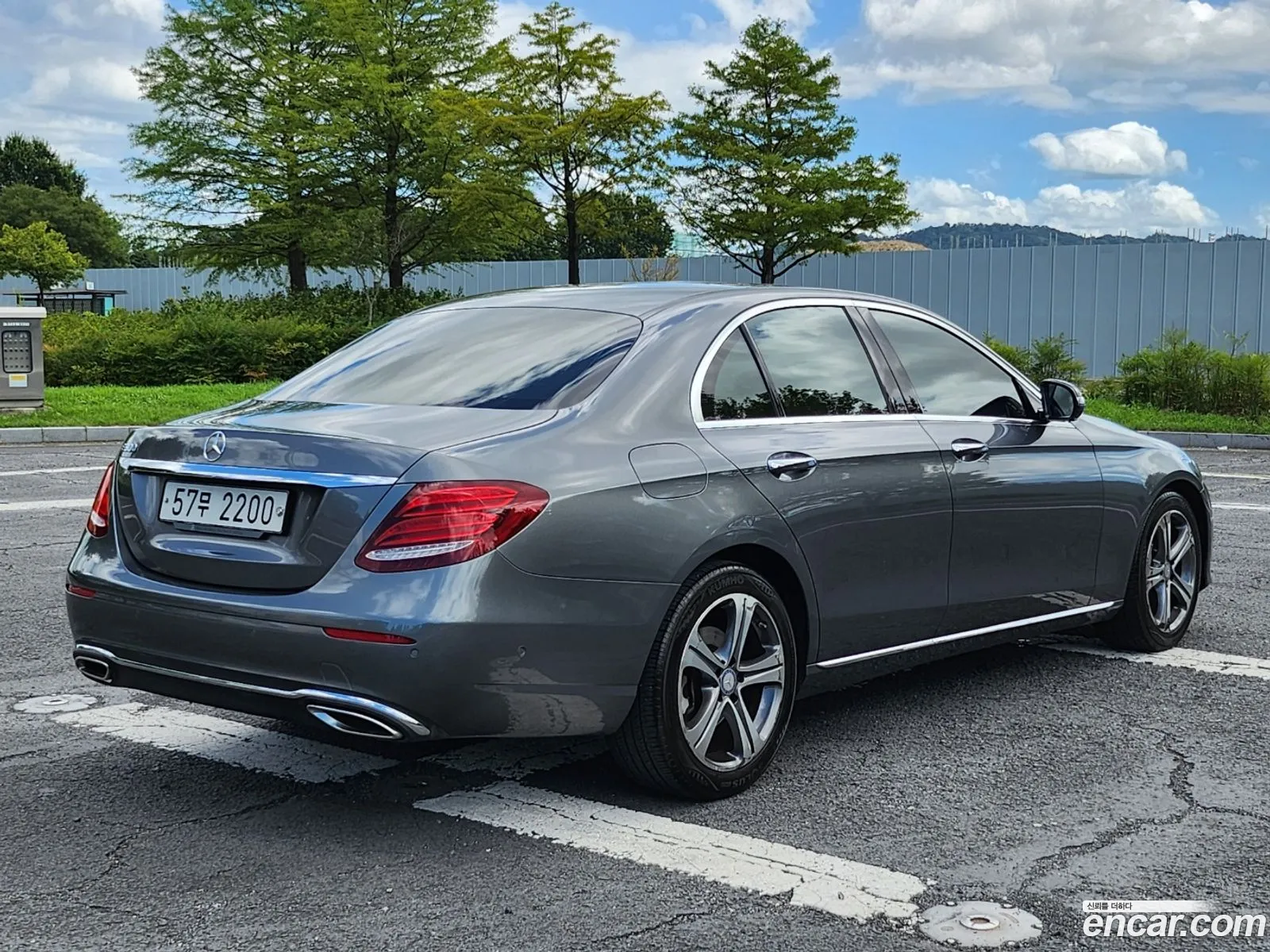 Mercedes E-Class W213 E300 Avantgarde - фотография 18119328
