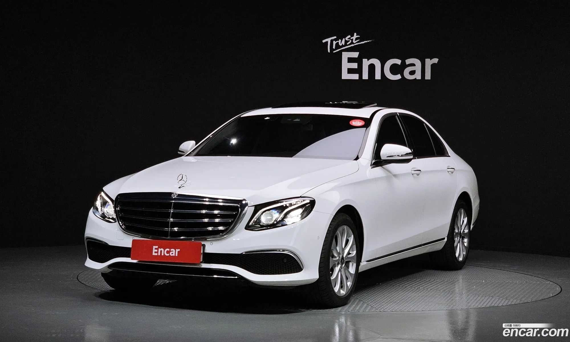Mercedes-Benz E-Klasse V W213 S213 C238 E220D 4Matic Exclusive 2018 - фотография 18037544