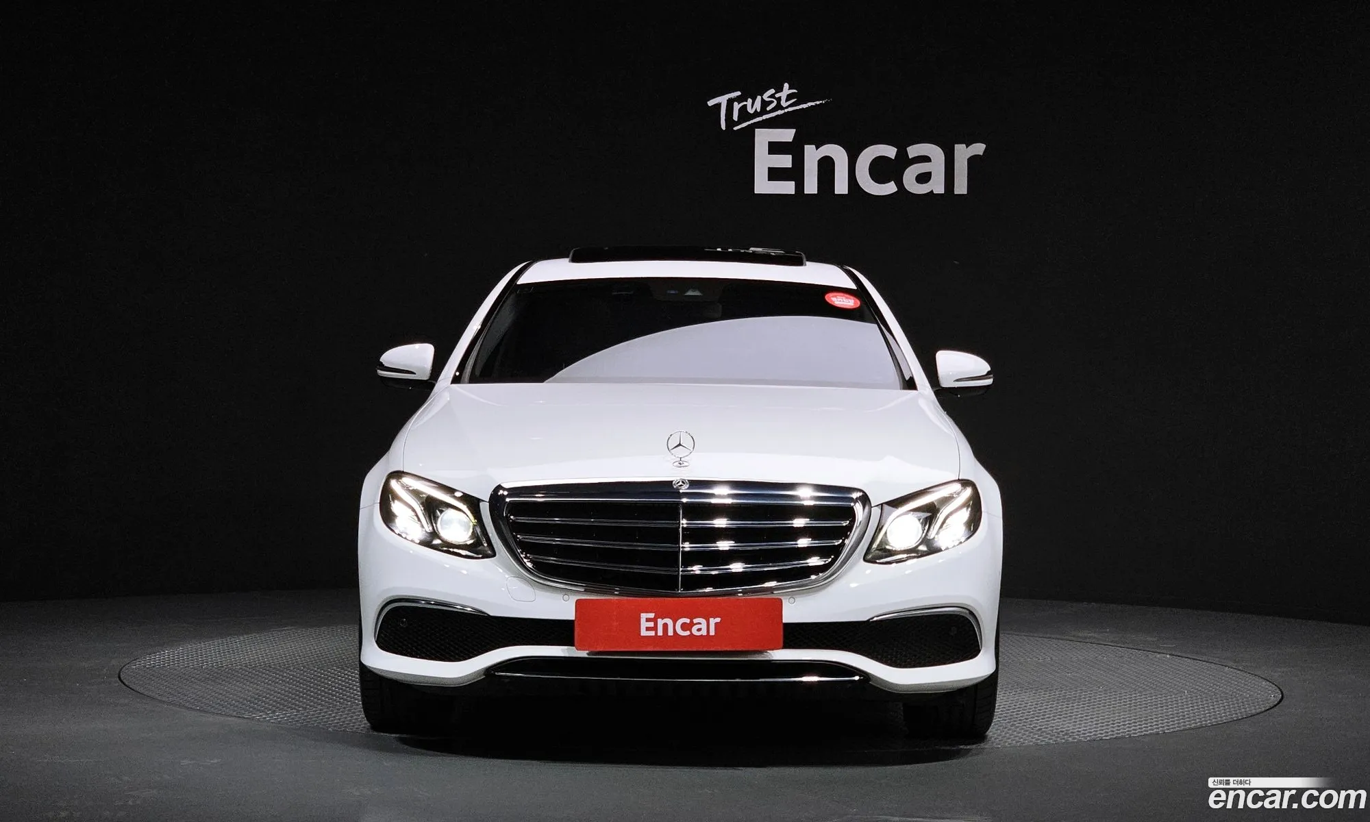 Mercedes-Benz E-Klasse V W213 S213 C238 E220D 4Matic Exclusive 2018 - фотография 18037546