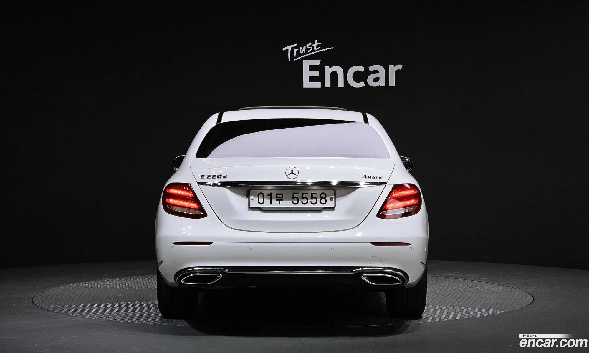 Mercedes-Benz E-Klasse V W213 S213 C238 E220D 4Matic Exclusive 2018 - фотография 18037547