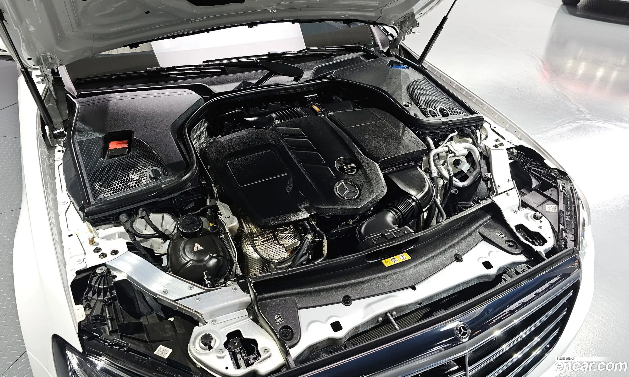 Mercedes-Benz E-Klasse V W213 S213 C238 E220D 4Matic Exclusive 2018 - фотография 18037549