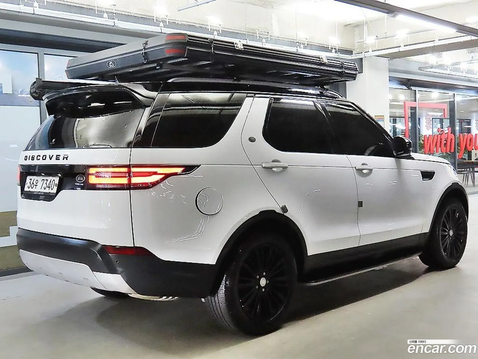 Land Rover Discovery 5 30 Td6 Hse Luxury - фотография 7819982