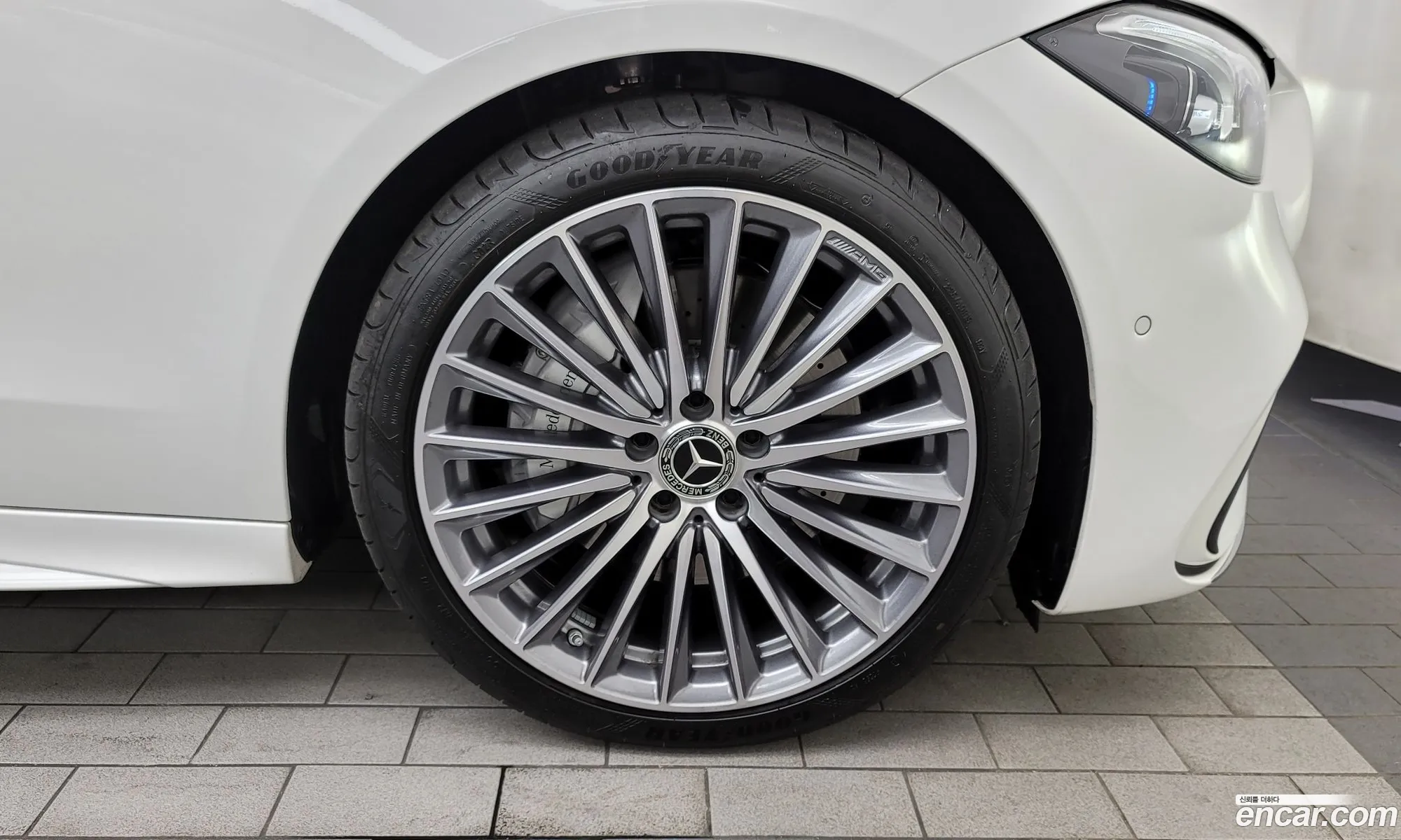 Mercedes-Benz C-Klasse C300 4Matic Amg Line 2024 - фотография 18033596