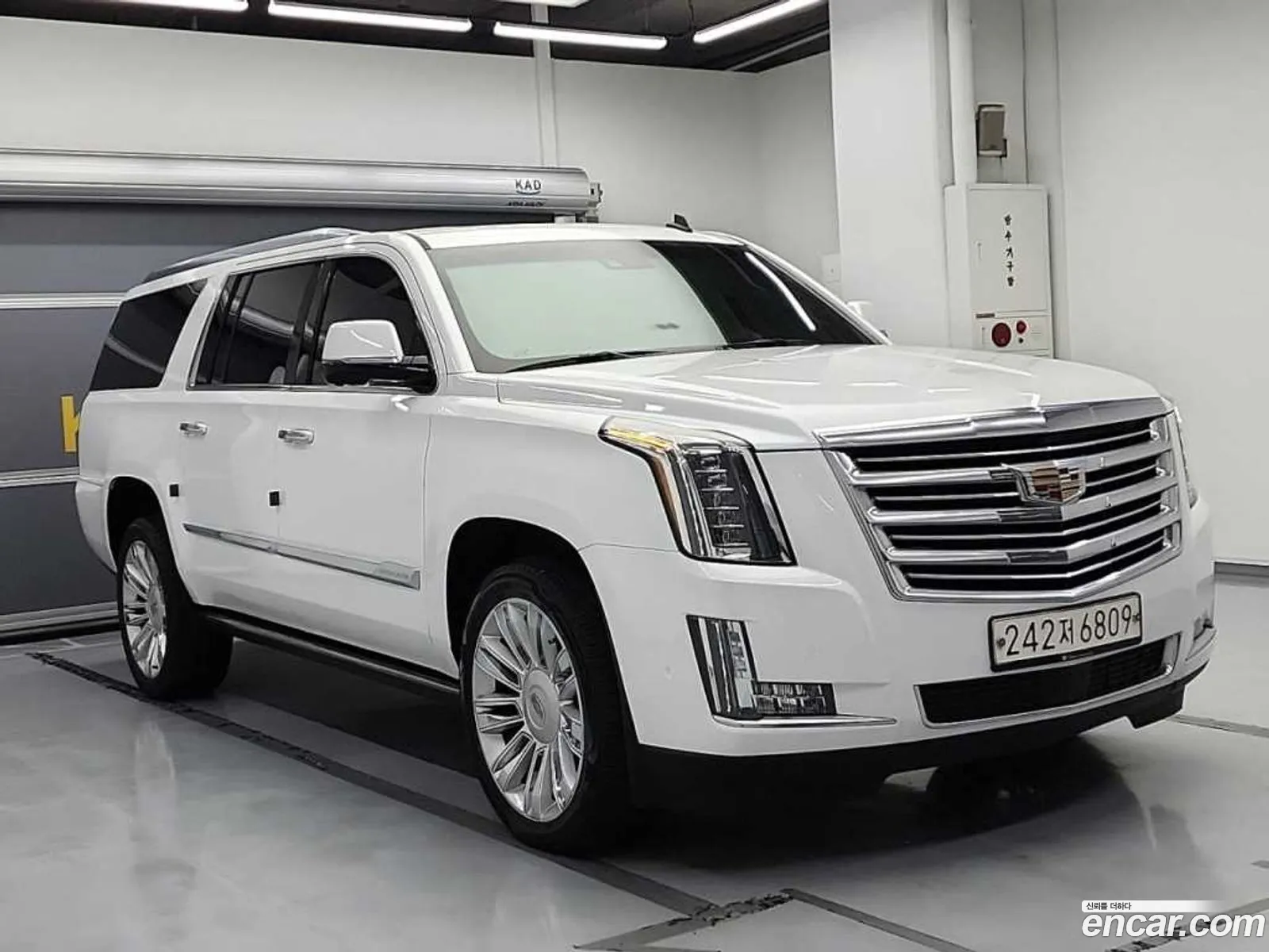 Cadillac Escalade Iv 62 2017 - фотография 4551596