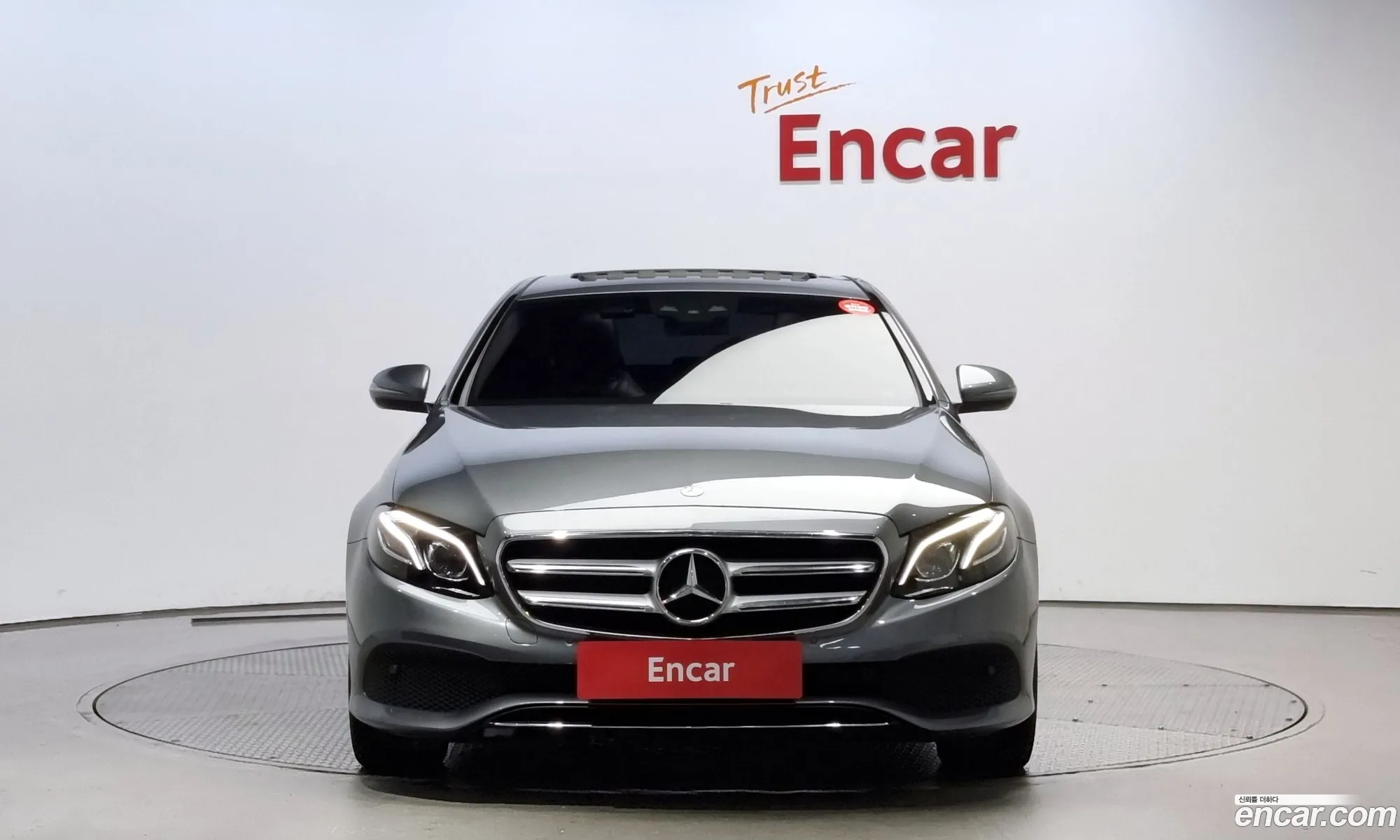 Mercedes-Benz E-Klasse E220D Avant Garde 2017 - фотография 18122183