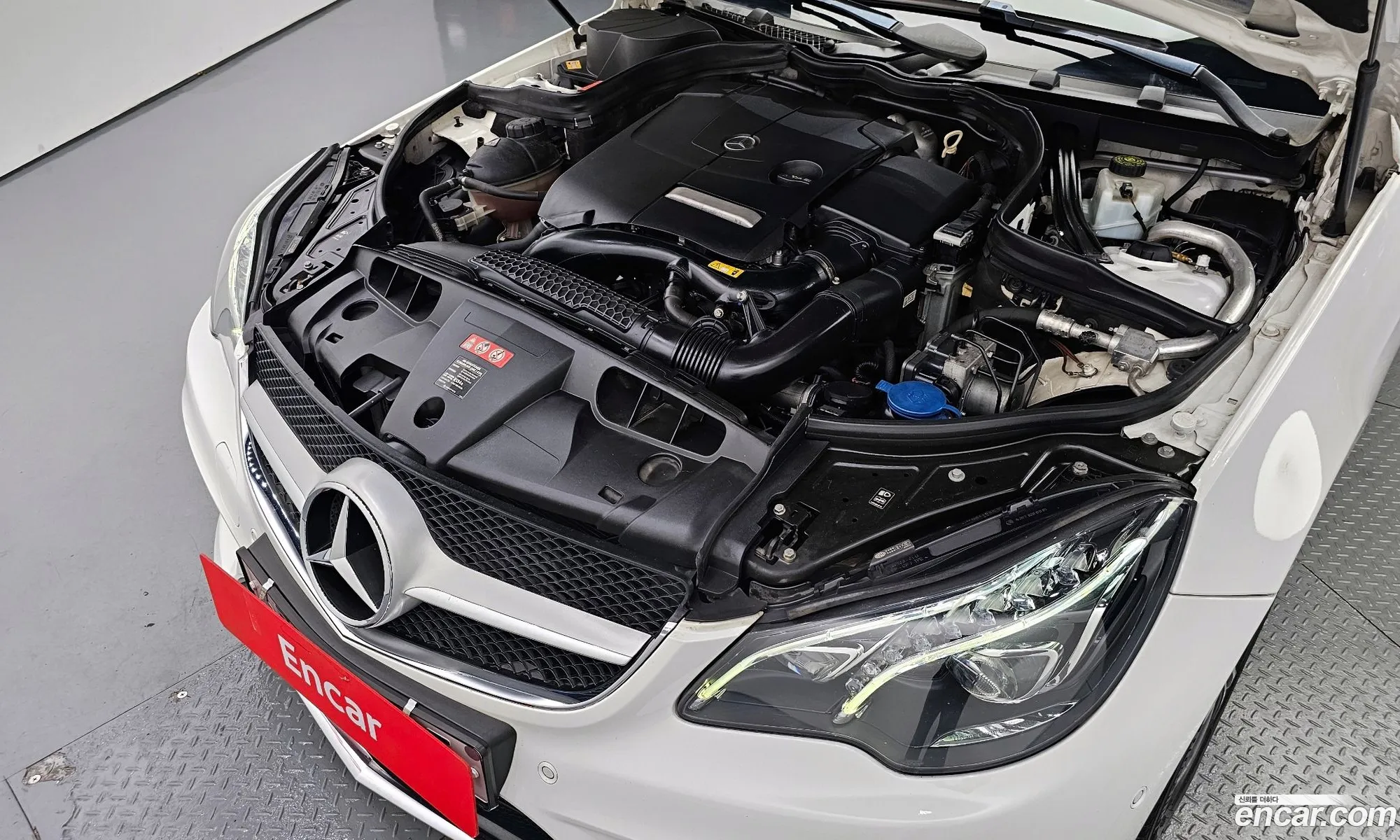 Mercedes-Benz E-Klasse E200 Cabriolet 2016 - фотография 17978327