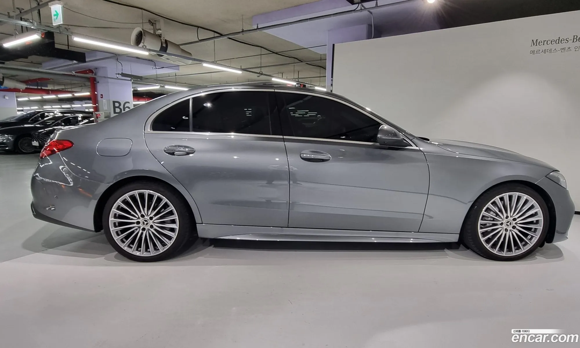 Mercedes-Benz C-Klasse C300 4Matic Amg Line 2023 - фотография 18119303