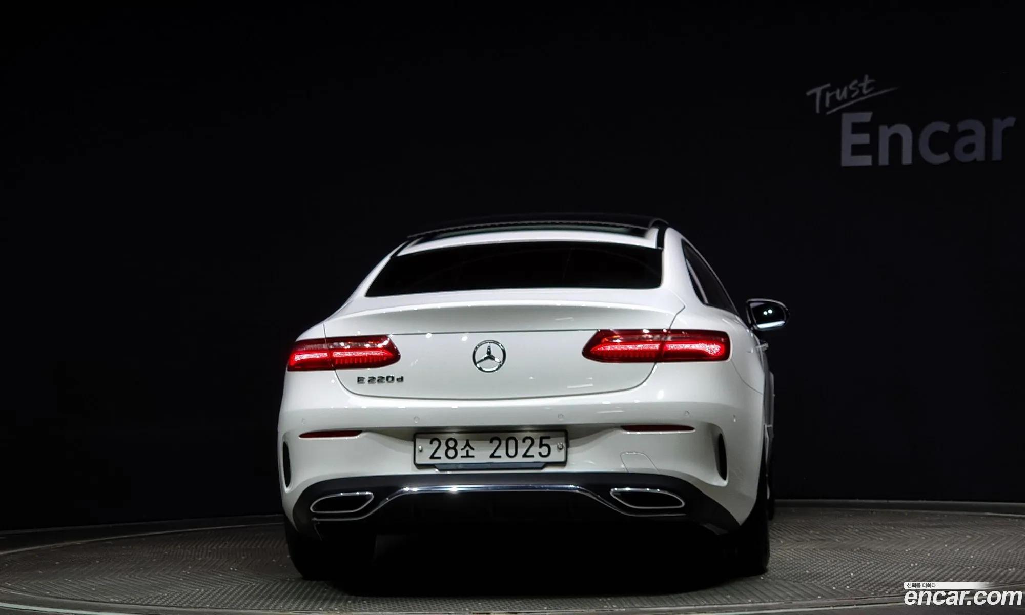 Mercedes E-Class W213 E220D Coupe - фотография 17945660