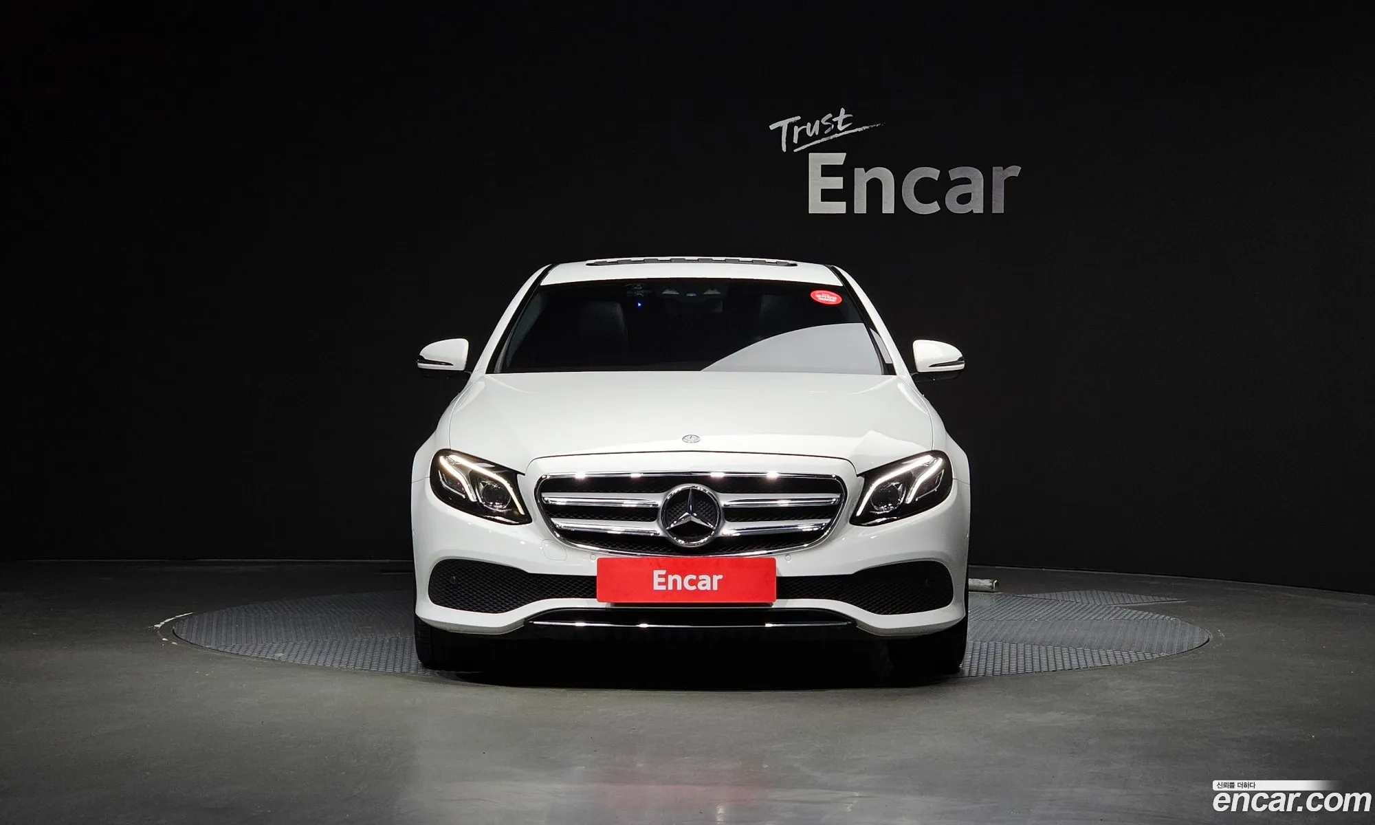Mercedes-Benz E-Klasse E220D Avant Garde 2017 - фотография 16545922