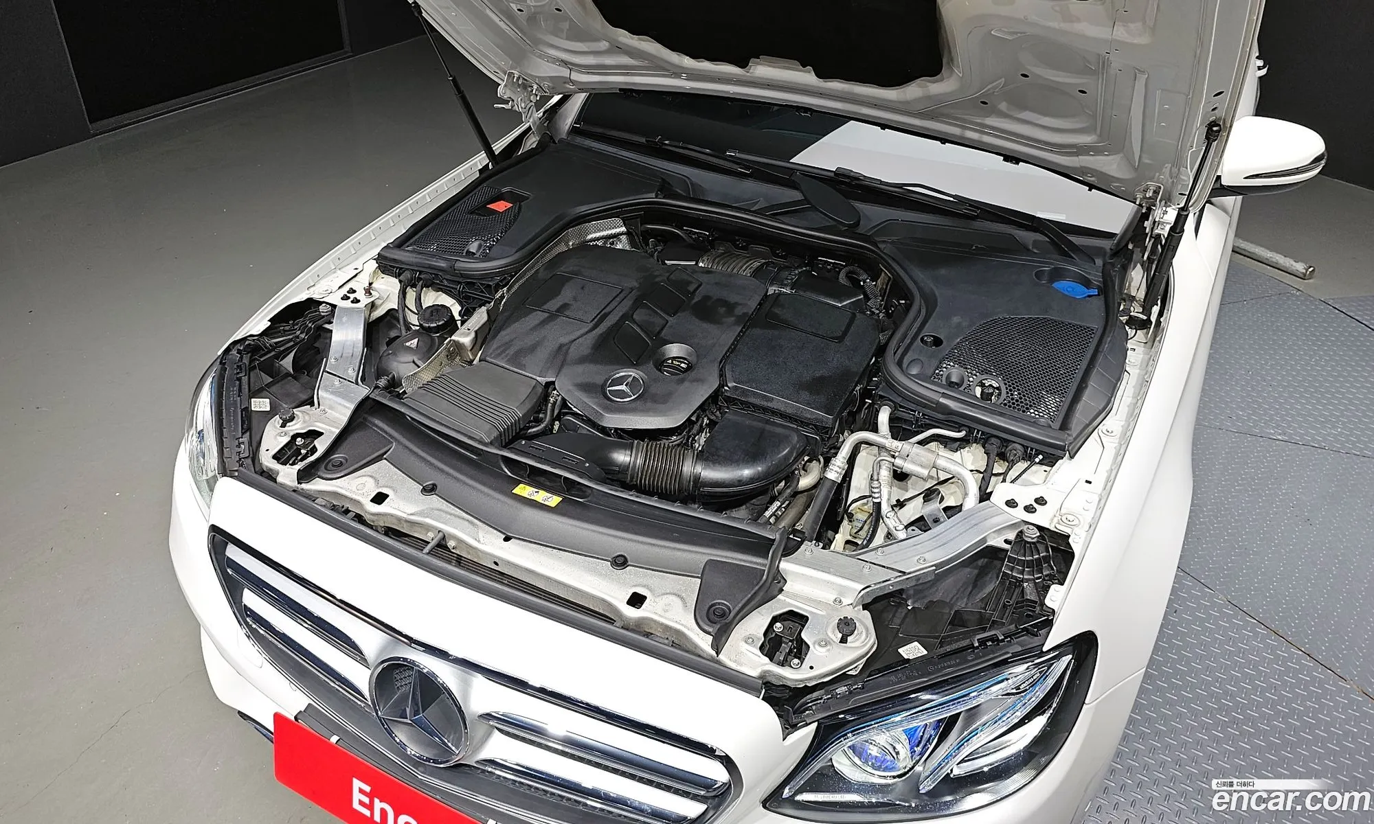 Mercedes-Benz E-Klasse E220D Avant Garde 2017 - фотография 16545925