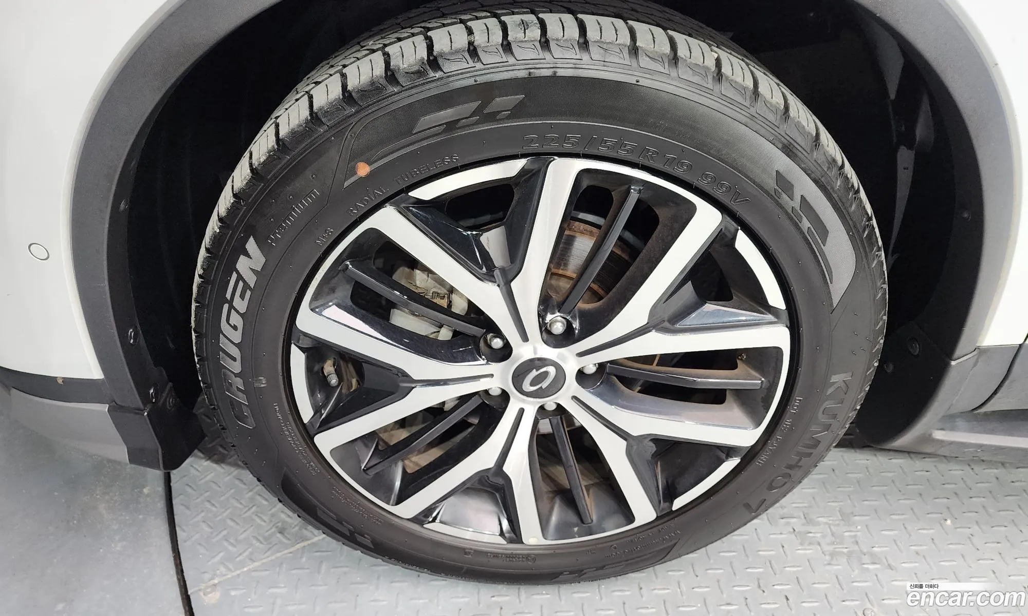 Renault Samsung Qm6 20 Lpe Re Signature 2Wd 2020 - фотография 1420049