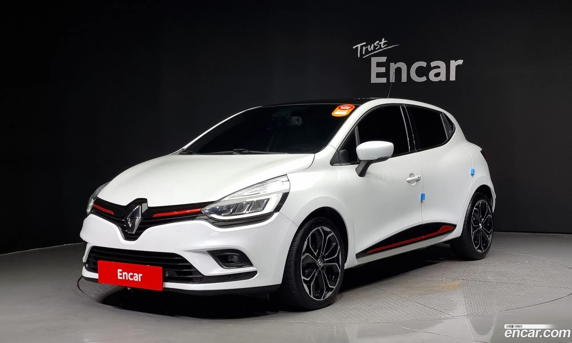 Renault Samsung Clio Intense Panoramic 2019 - фотография 1580311