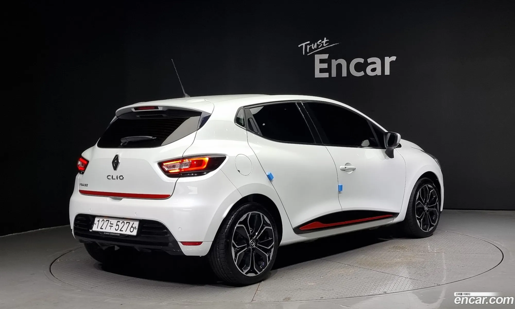 Renault Samsung Clio Intense Panoramic 2019 - фотография 1580312