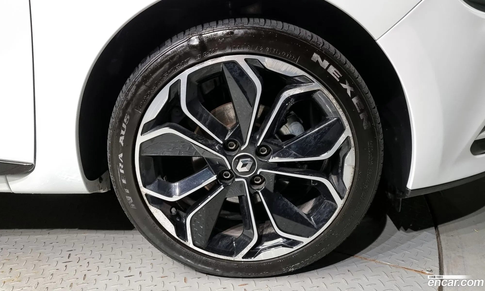 Renault Samsung Clio Intense Panoramic 2019 - фотография 1580315