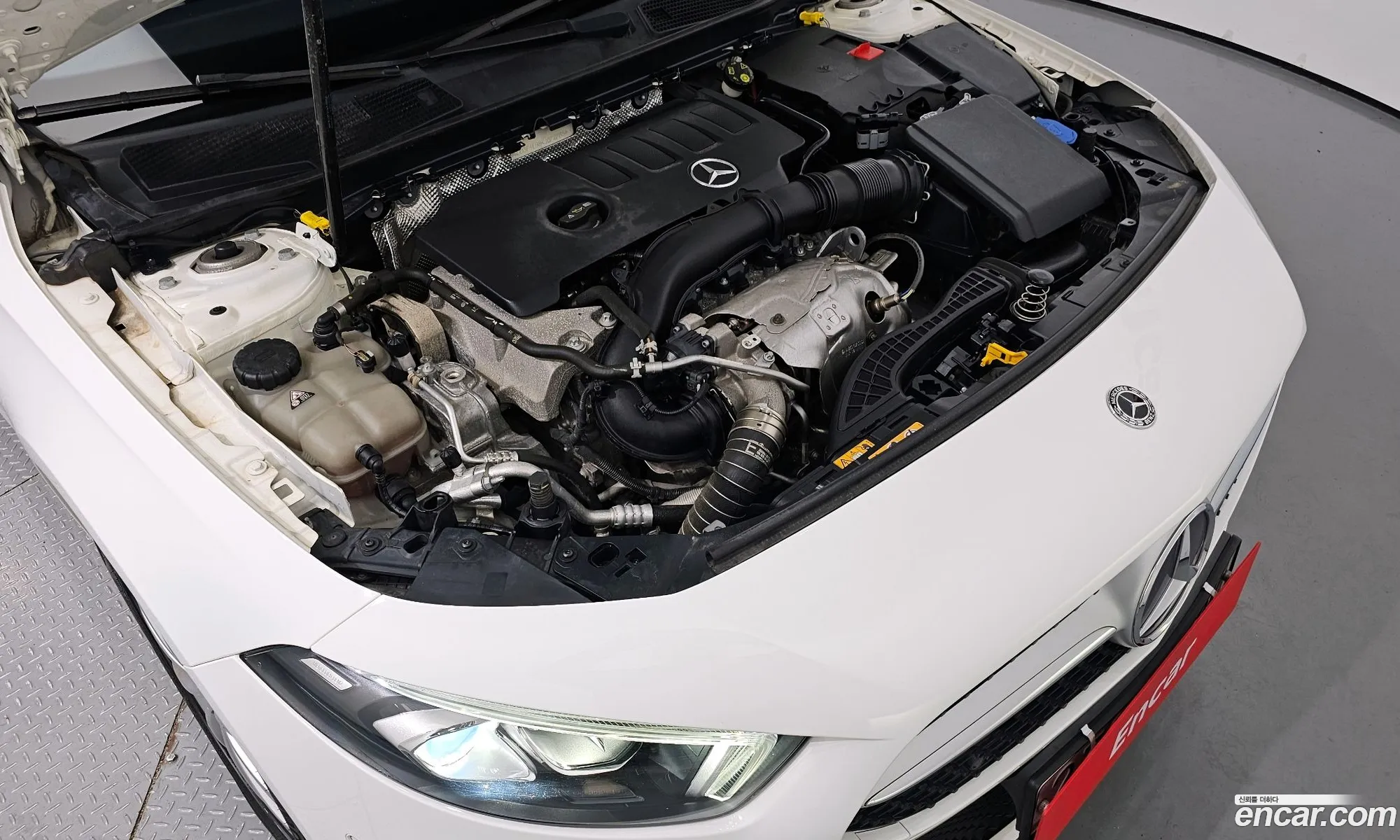 Mercedes-Benz A-Klasse Iv W177 A220 Hatchback 2019 - фотография 17434575