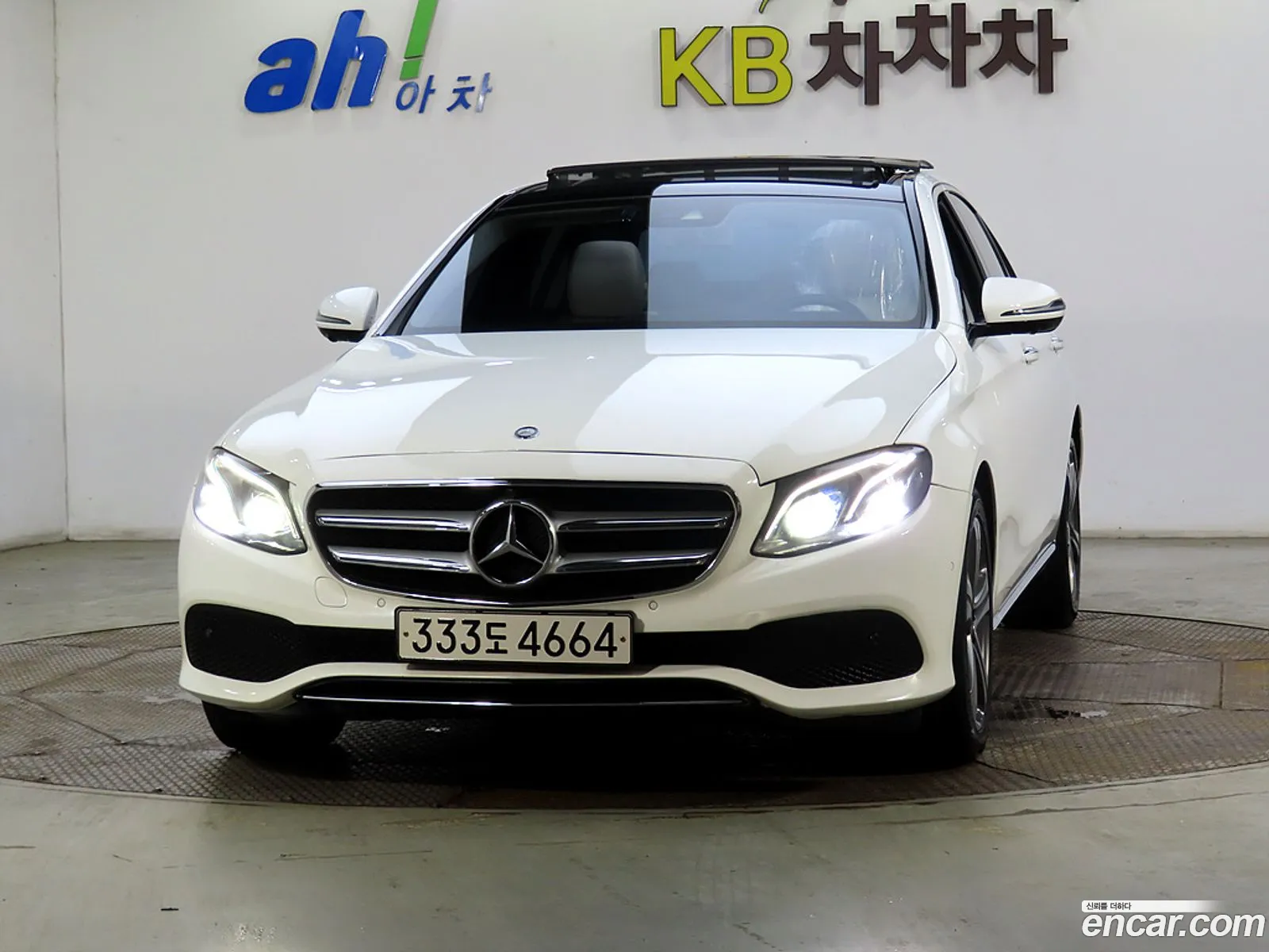 Mercedes-Benz E-Klasse E300 4Matic Avant Garde 2017 - фотография 18037597