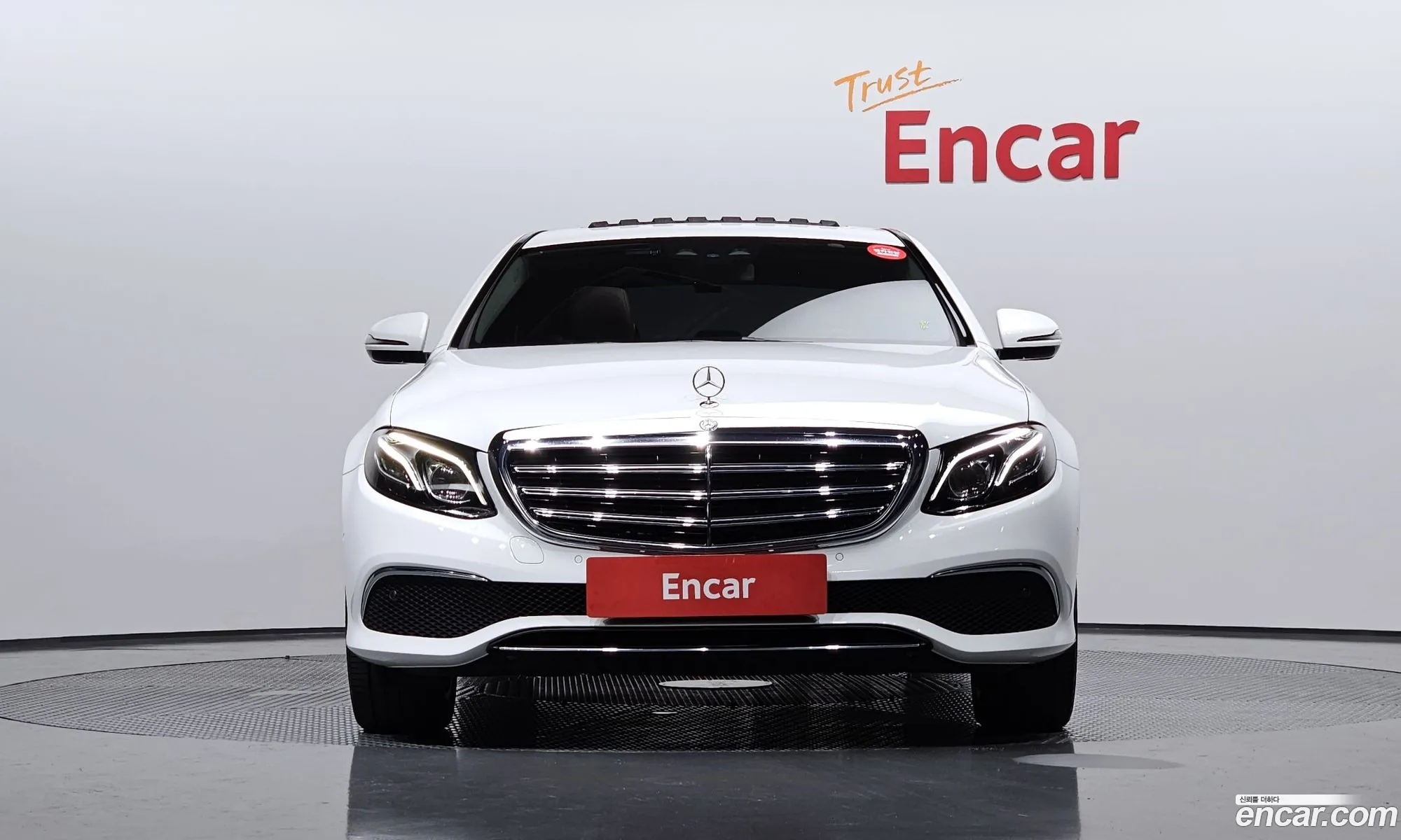 Mercedes-Benz E-Klasse E220D Exclusive 2017 - фотография 17451832