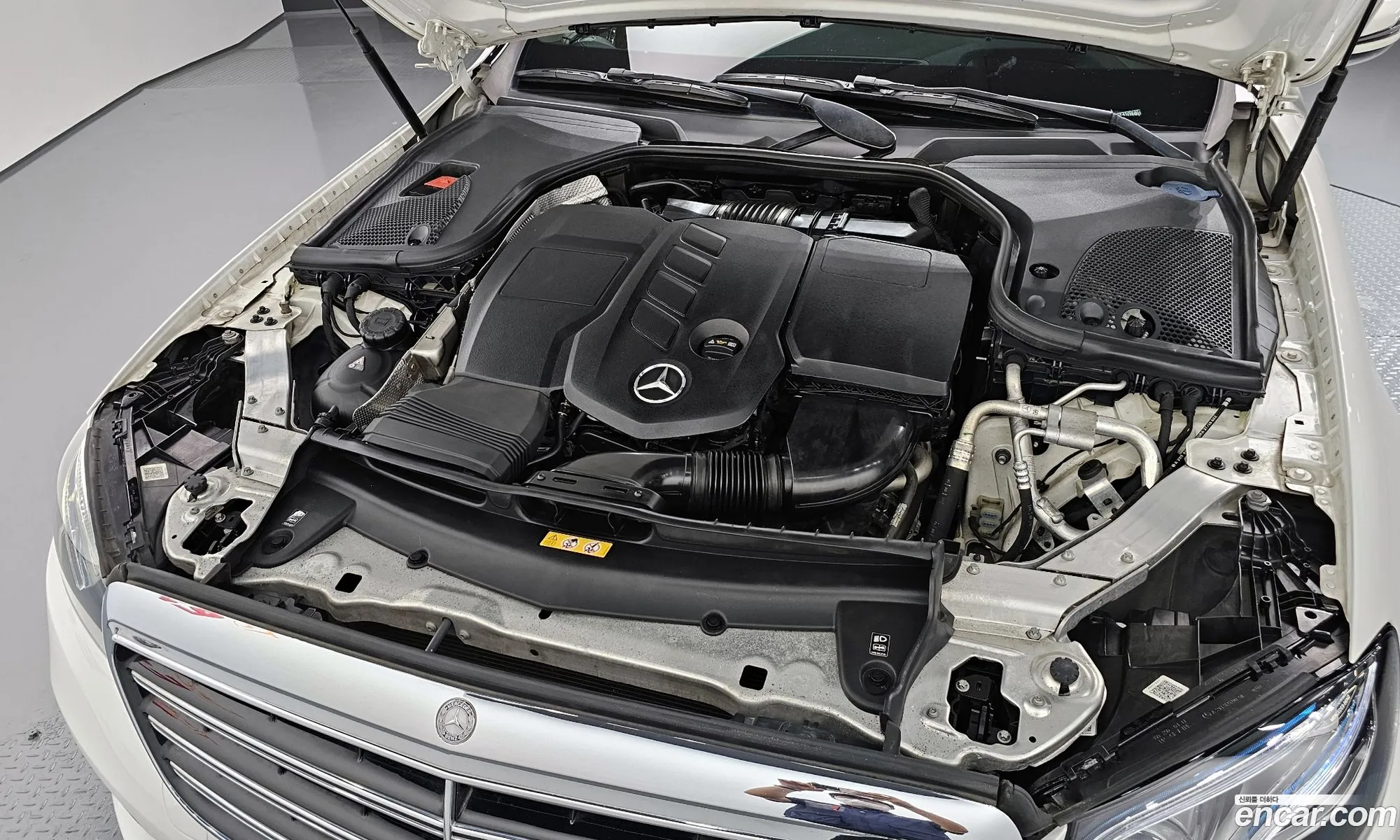 Mercedes-Benz E-Klasse E220D Exclusive 2017 - фотография 17451835