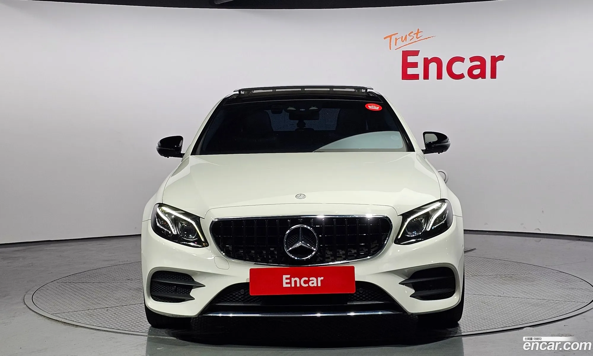 Mercedes-Benz E-Klasse E300 Amg Line 2017 - фотография 17393248