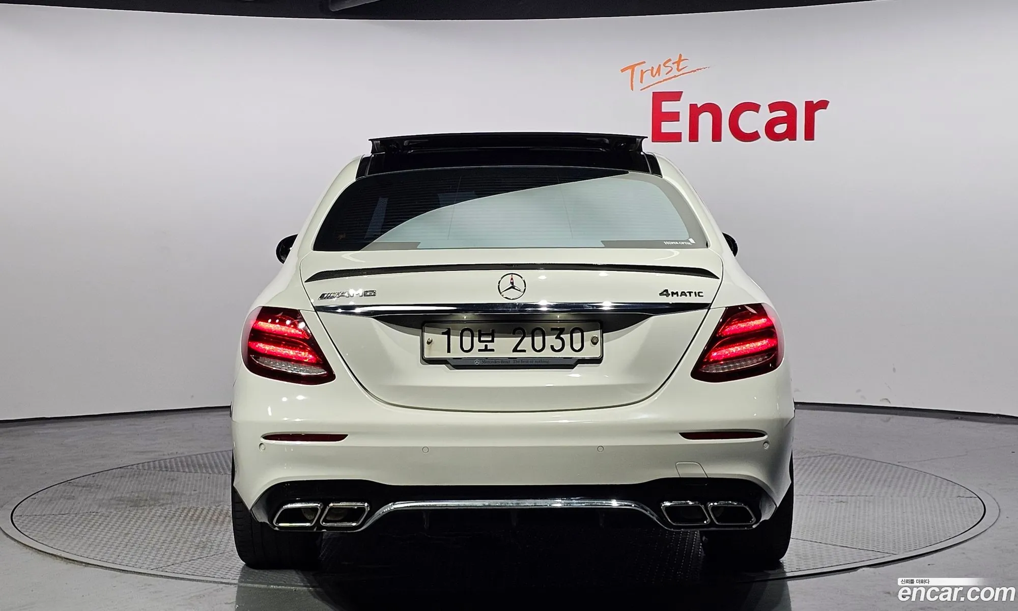 Mercedes-Benz E-Klasse E300 Amg Line 2017 - фотография 17393249