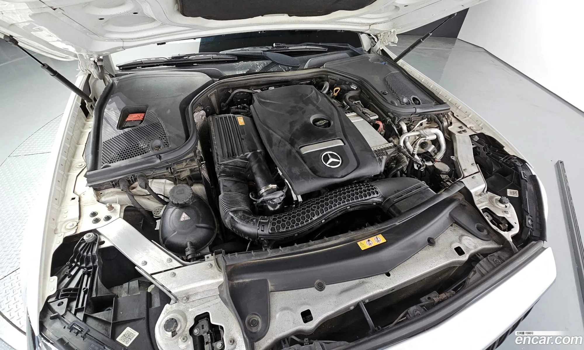 Mercedes-Benz E-Klasse E300 Amg Line 2017 - фотография 17393251