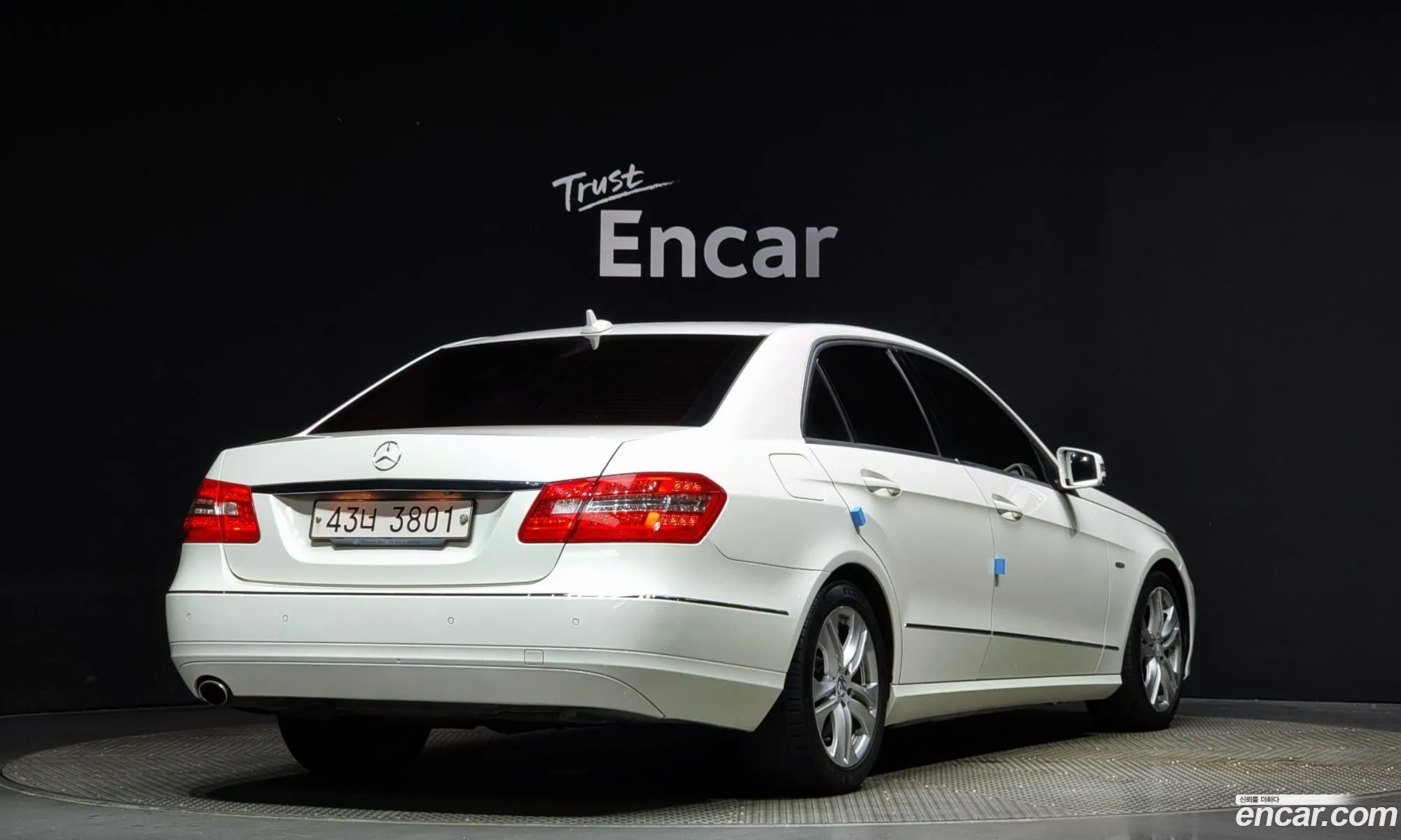 Mercedes-Benz E-Klasse Iv W212 S212 C207 E200 Cgi Avant Garde 2011 - фотография 17978287