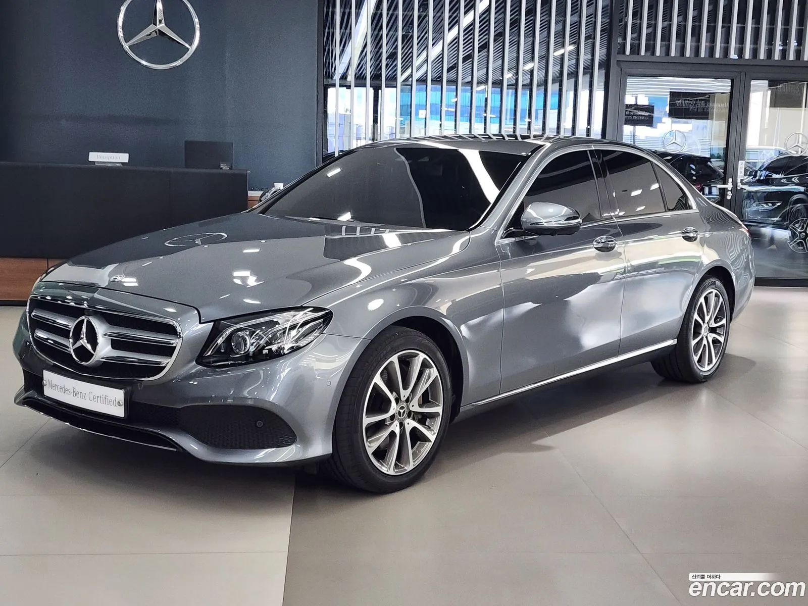 Mercedes-Benz E-Klasse V W213 S213 C238 E300 4Matic Avant Garde 2019 - фотография 18037519
