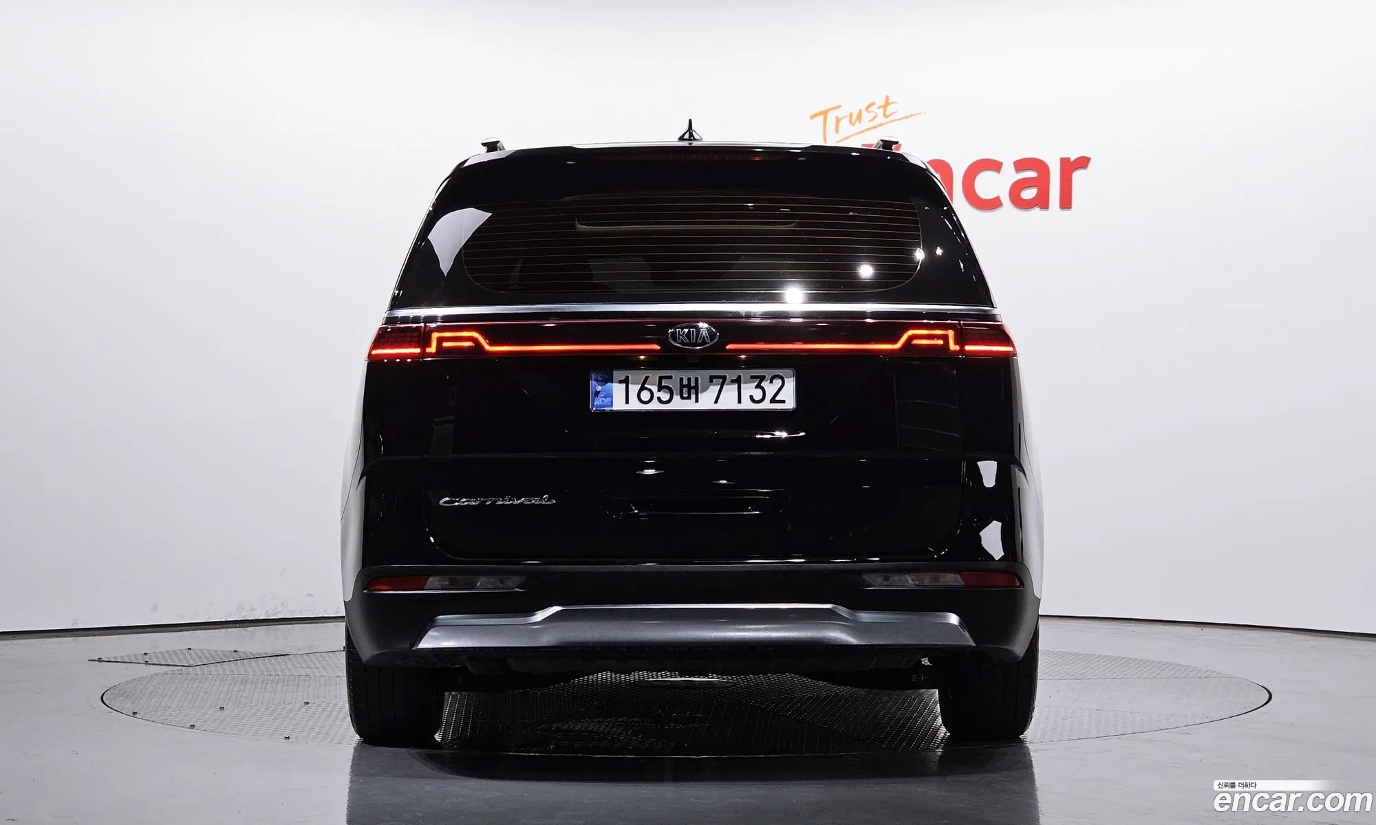 Kia Carnival Gasoline 9-Seater Signature 2021 - фотография 11334143