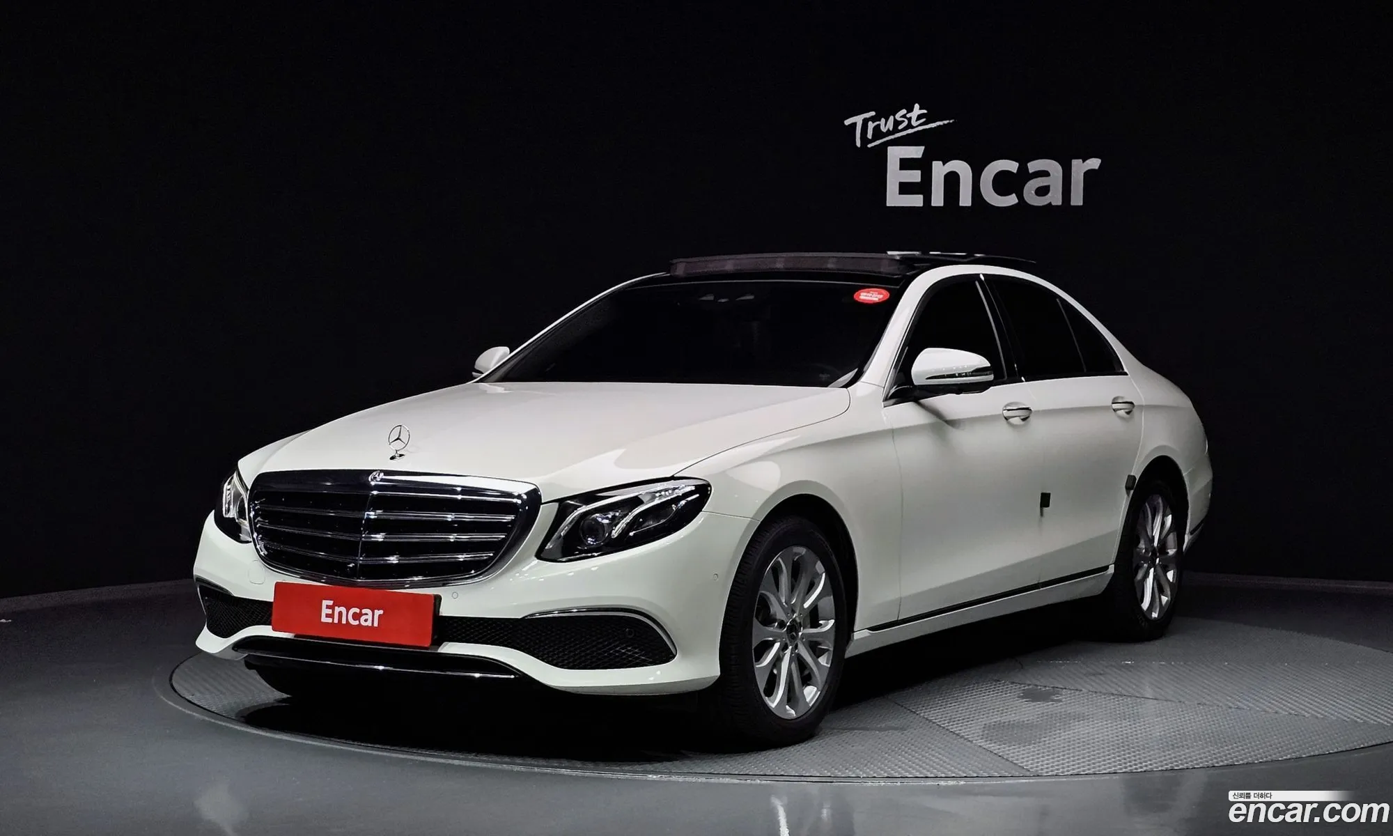 Mercedes-Benz E-Klasse V W213 S213 C238 E300 Exclusive 2019 - фотография 18033629