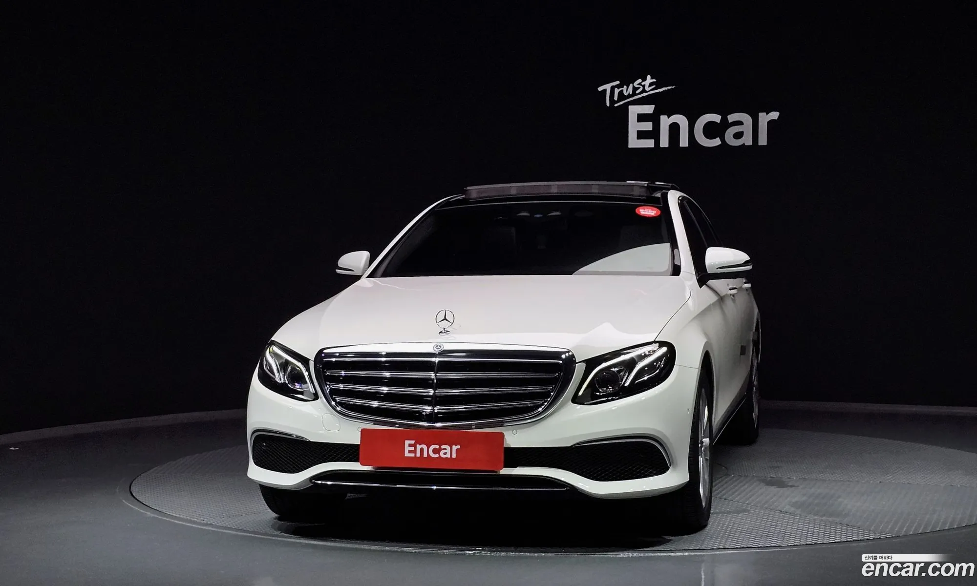 Mercedes-Benz E-Klasse V W213 S213 C238 E300 Exclusive 2019 - фотография 18033631