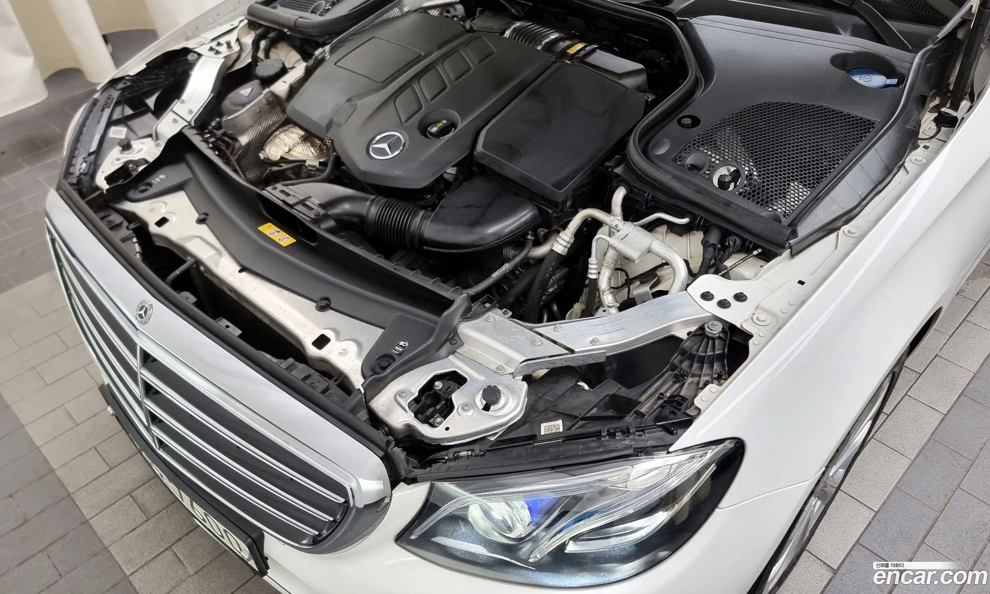 Mercedes-Benz E-Klasse E220D Exclusive 2017 - фотография 18033610