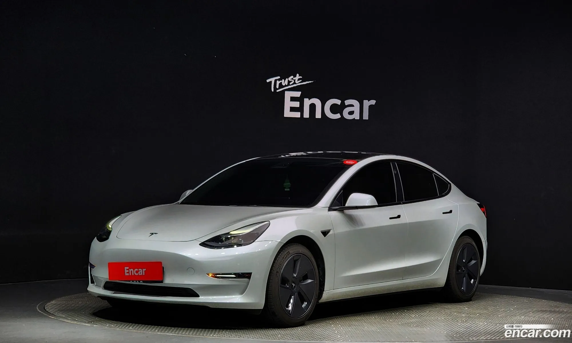 Tesla Model 3 I Long Range 2022 - фотография 15678318