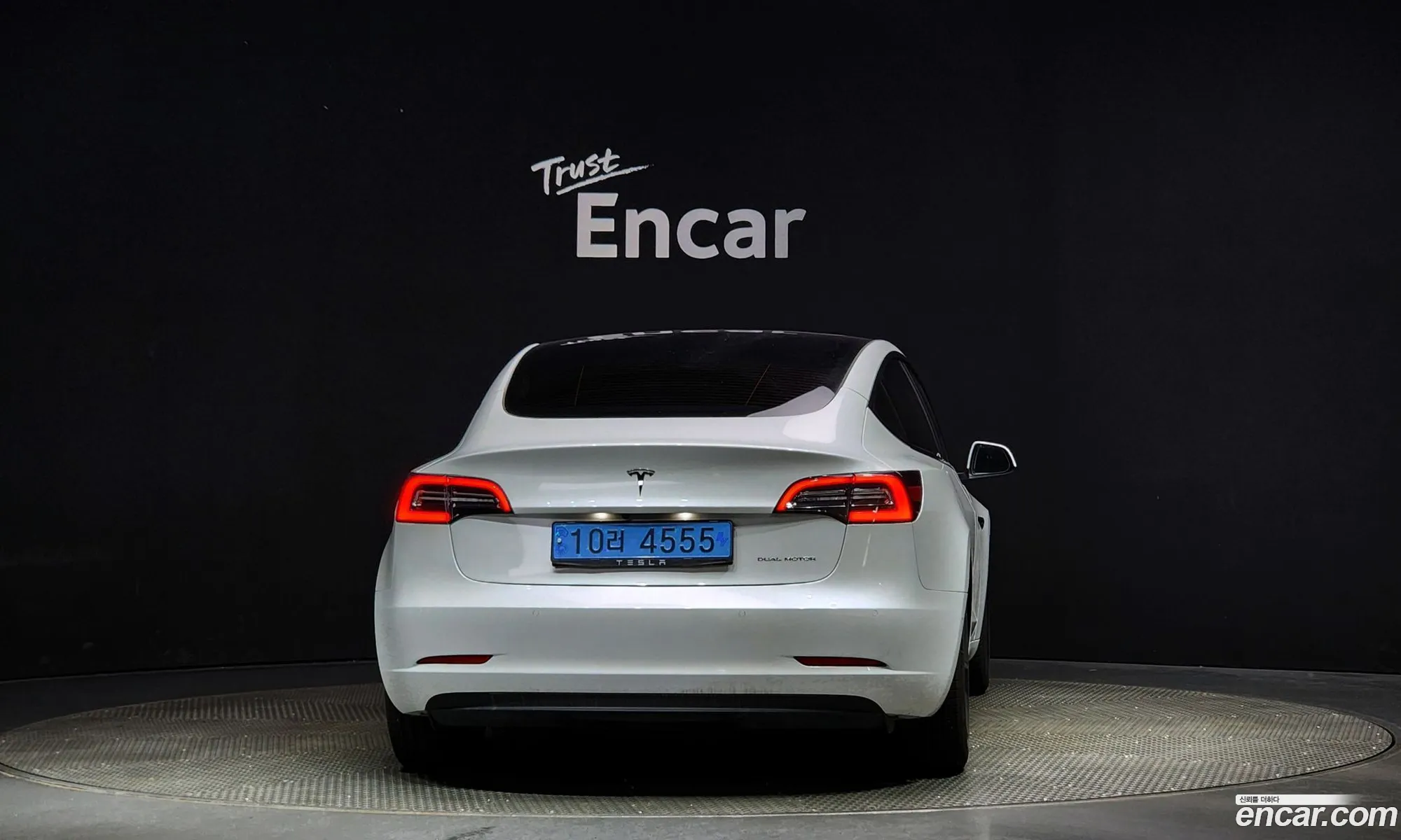 Tesla Model 3 I Long Range 2022 - фотография 15678321