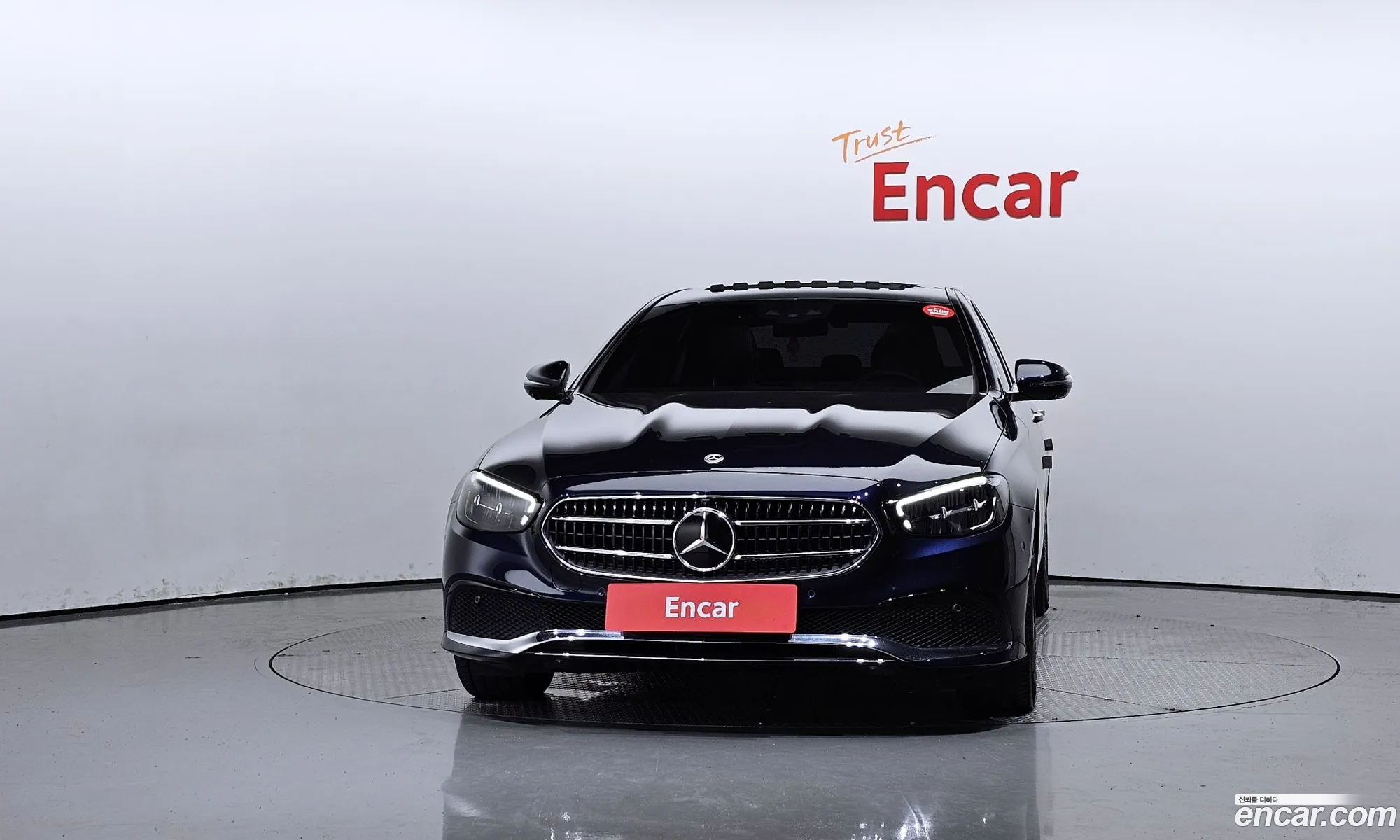 Mercedes-Benz E-Klasse E250 Avantgarde 2023 - фотография 17945707