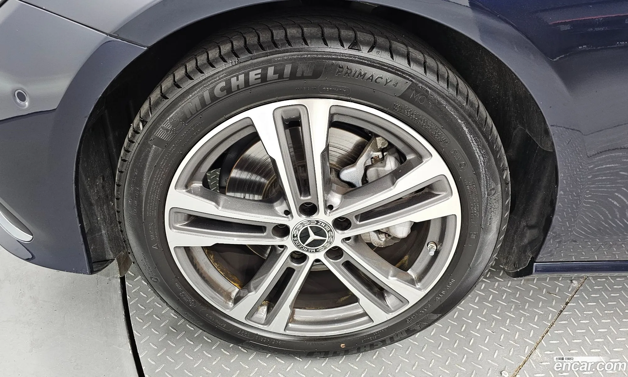 Mercedes-Benz E-Klasse E250 Avantgarde 2023 - фотография 17945709