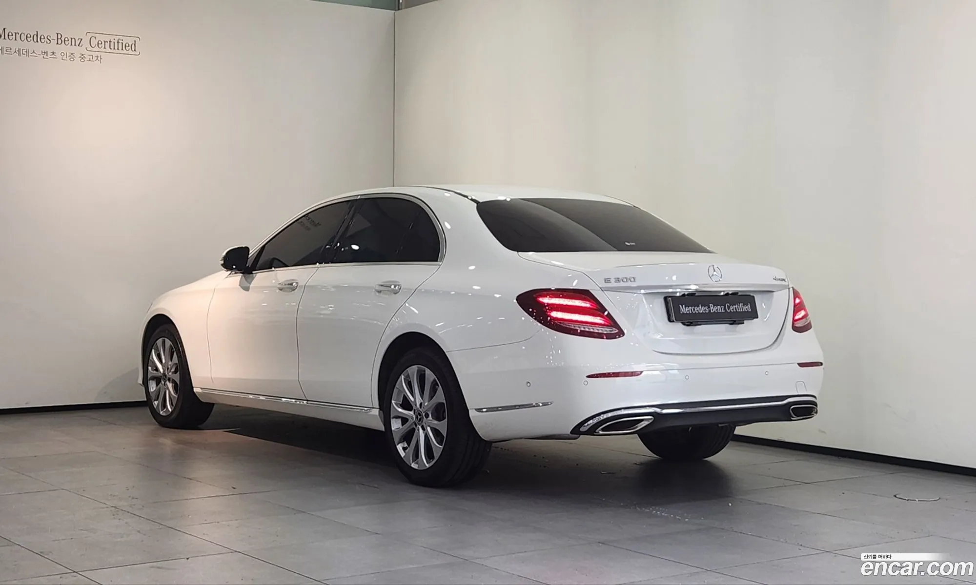Mercedes-Benz E-Klasse V W213 S213 C238 E300 4Matic Exclusive 2020 - фотография 17998535
