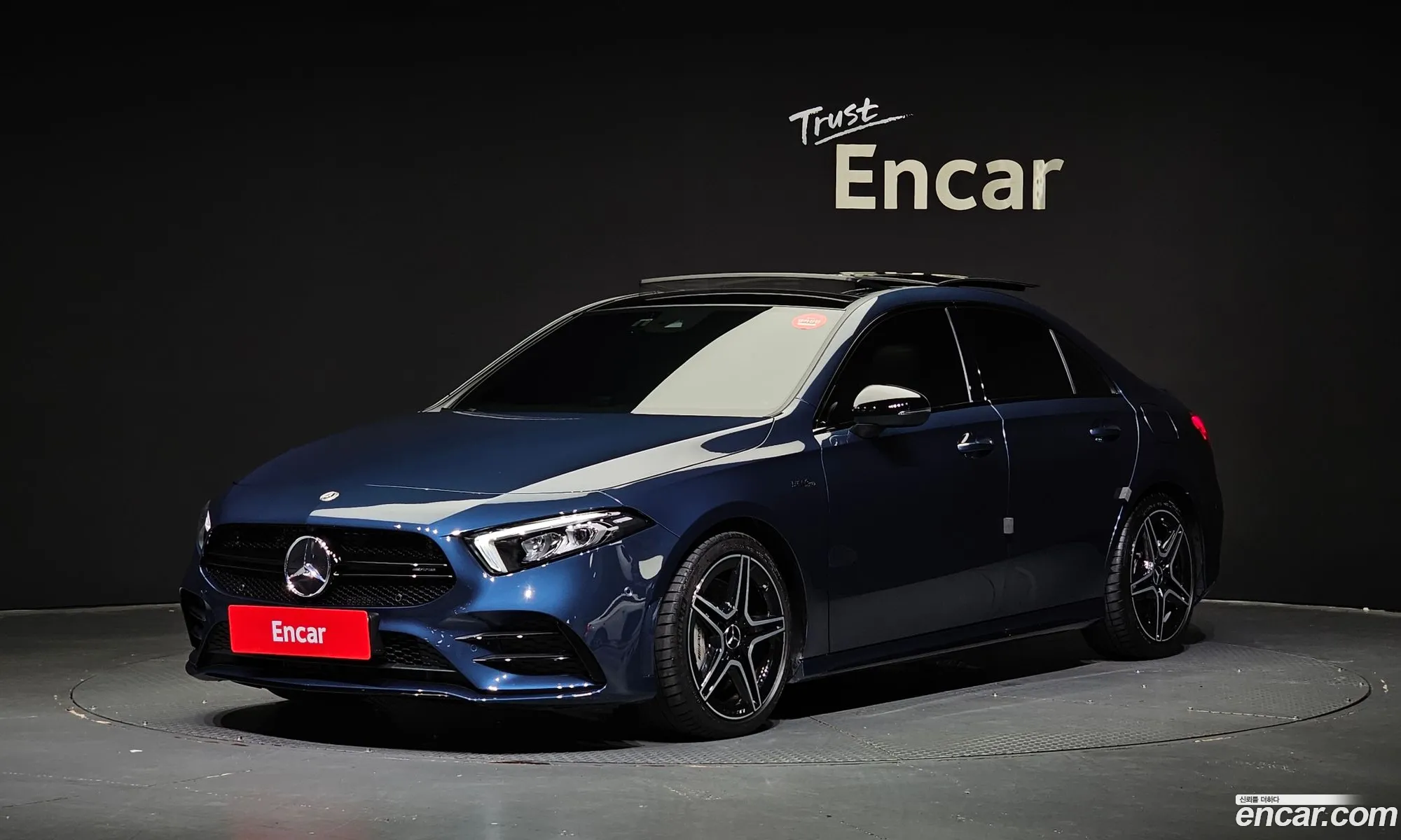 Mercedes-Benz A-Klasse Amg A35 4Matic Sedan 2023 - фотография 18033369