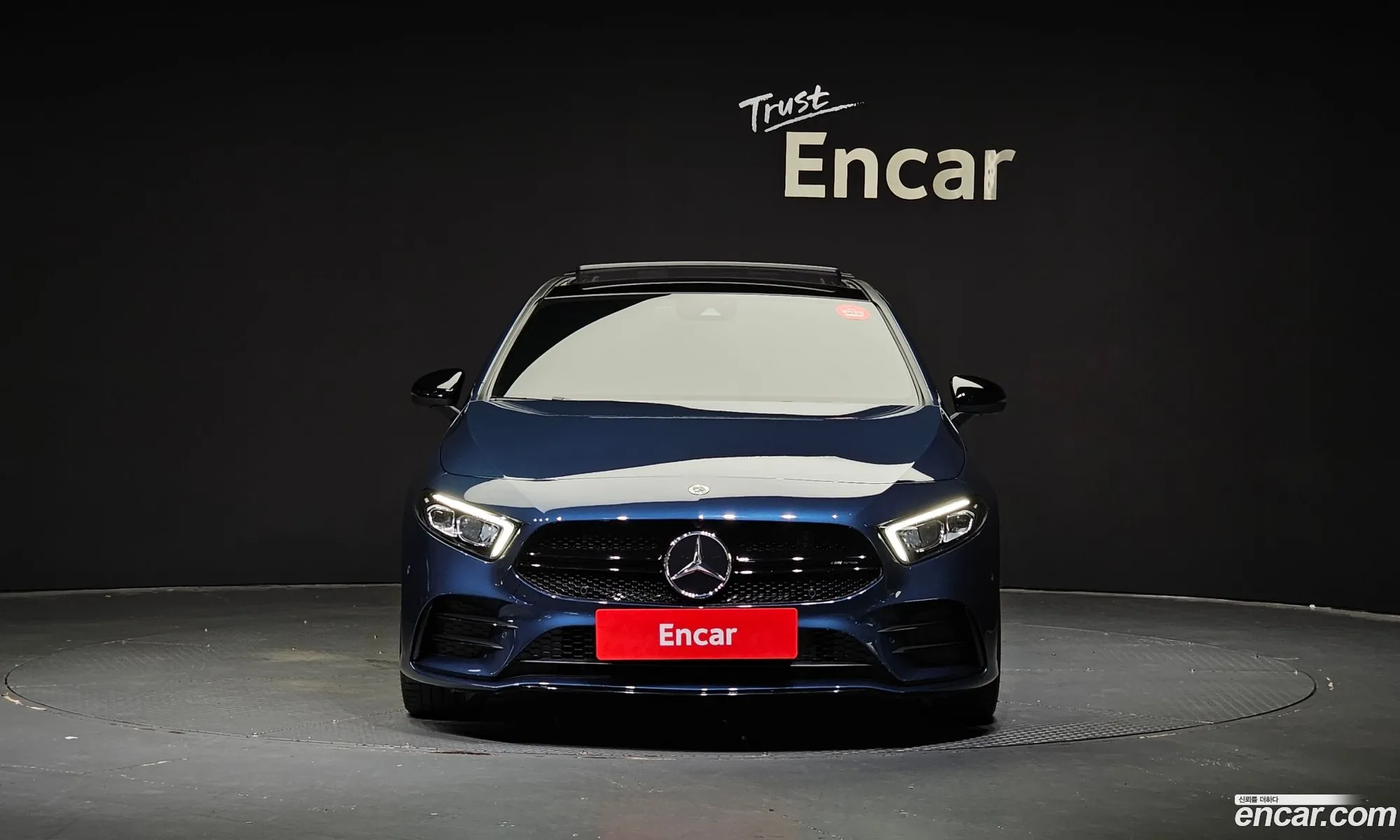 Mercedes-Benz A-Klasse Amg A35 4Matic Sedan 2023 - фотография 18033371