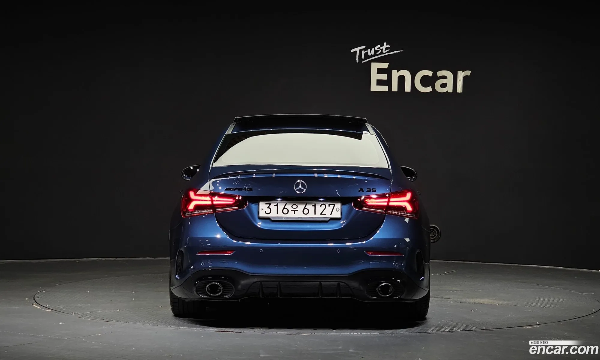 Mercedes-Benz A-Klasse Amg A35 4Matic Sedan 2023 - фотография 18033372