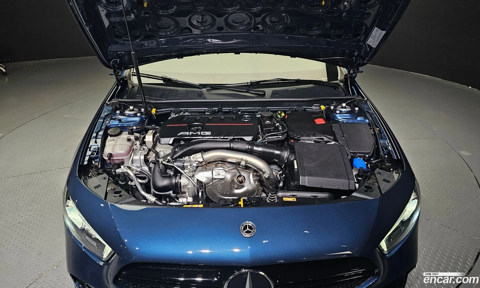 Mercedes-Benz A-Klasse Amg A35 4Matic Sedan 2023 - фотография 18033374