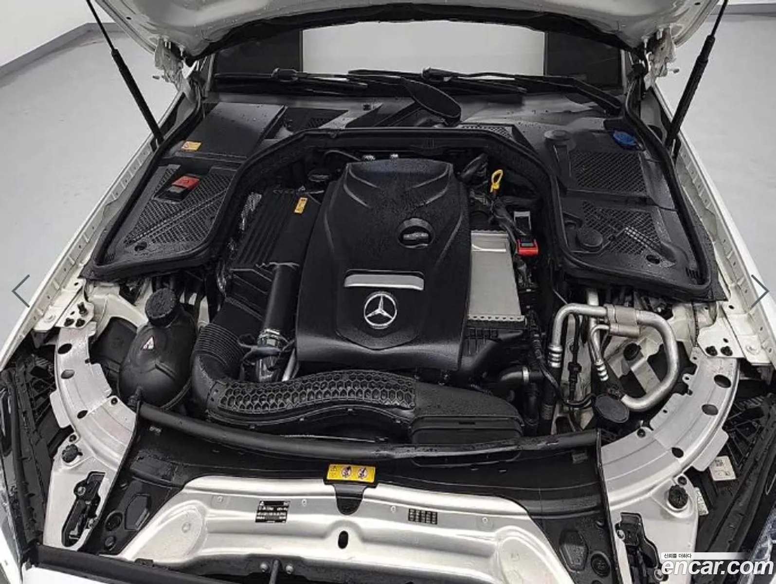 Mercedes-Benz C-Klasse C200 Avant Garde 2015 - фотография 17978338
